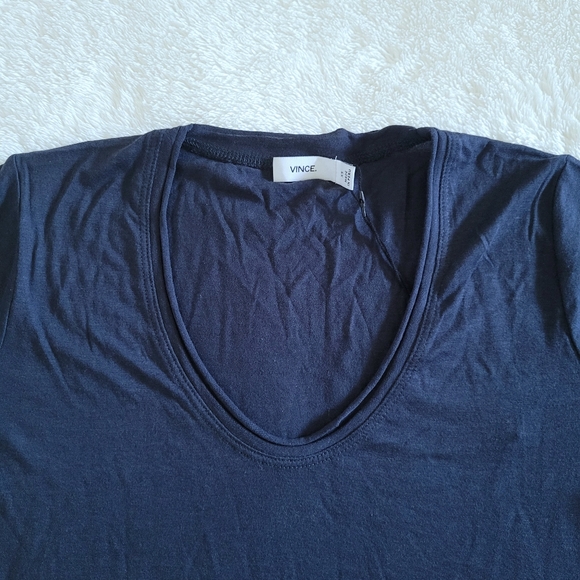 Vince Not-So-Basic Dark Cobalt Blueđź’™ Teeđź‘• - NWT - Picture 3 of 12